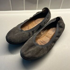 Josef Seibel Pippa 33 Grey Suede ballet flats
